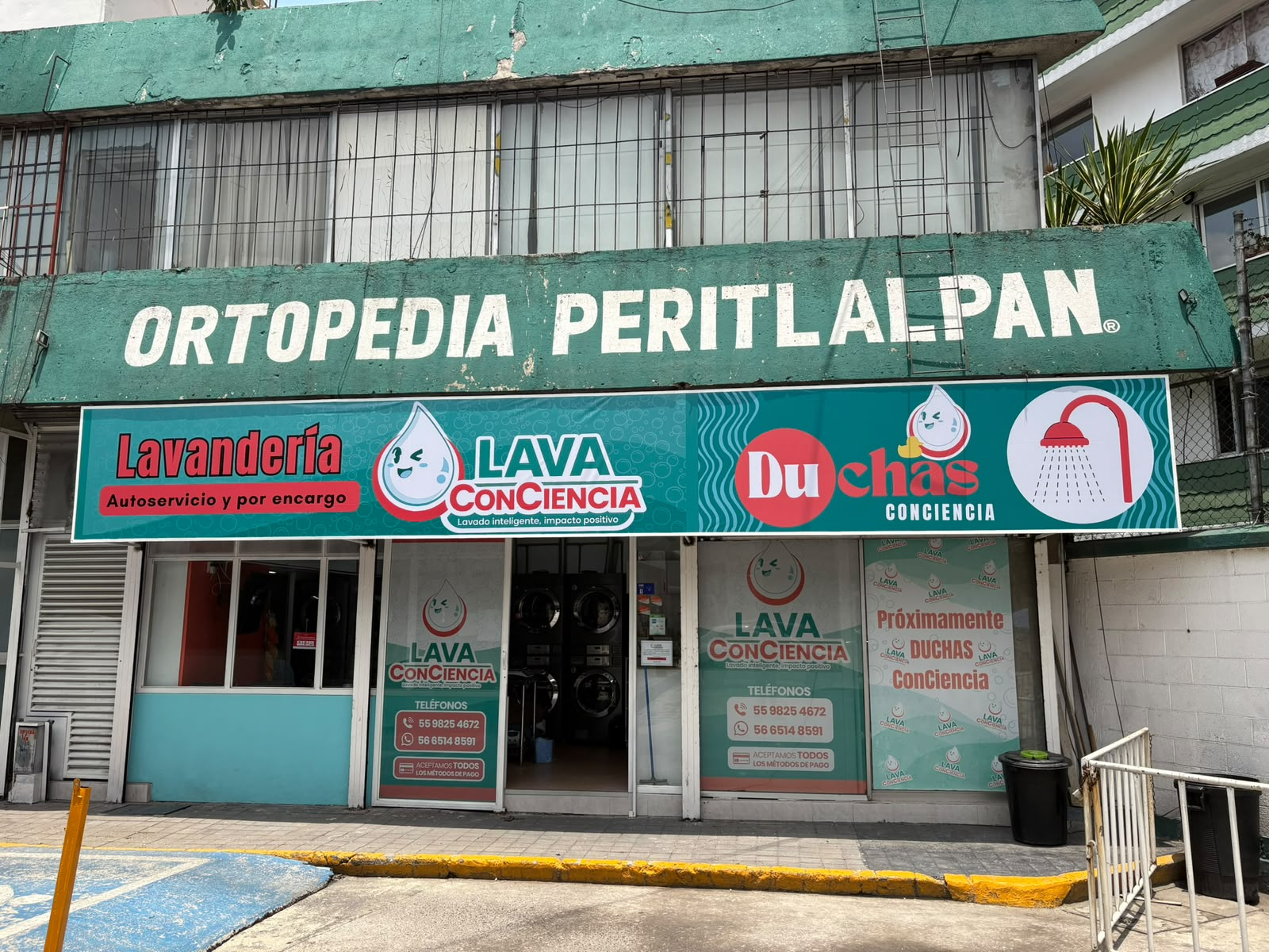 Fachada de LavaConCiencia en Toriello Guerra